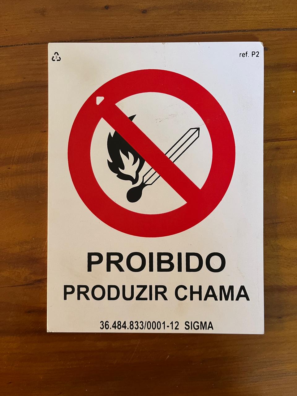 placa de sinalização proibido produzir chama sigma sinalização